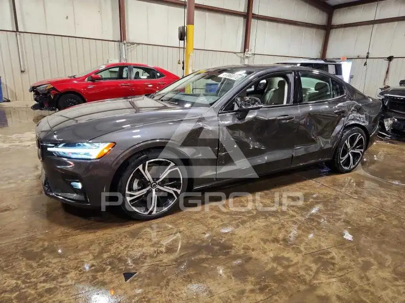 2023 Volvo S60 фото