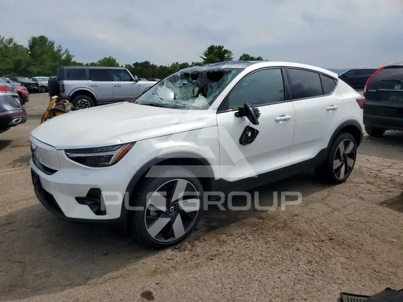 2023 Volvo  photo