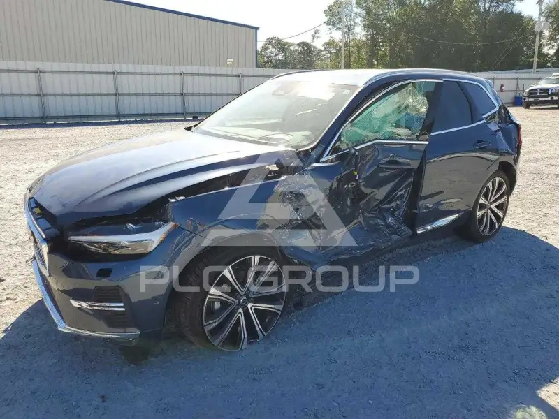2023 Volvo XC60 photo