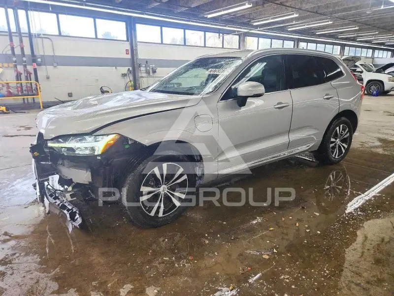 2023 Volvo XC60 фото