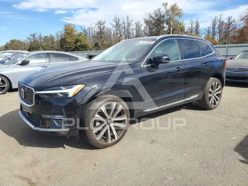 2023 Volvo XC60 фото