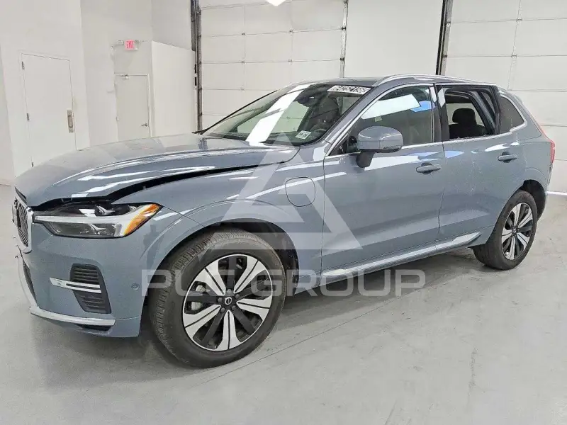 2023 Volvo XC60 photo