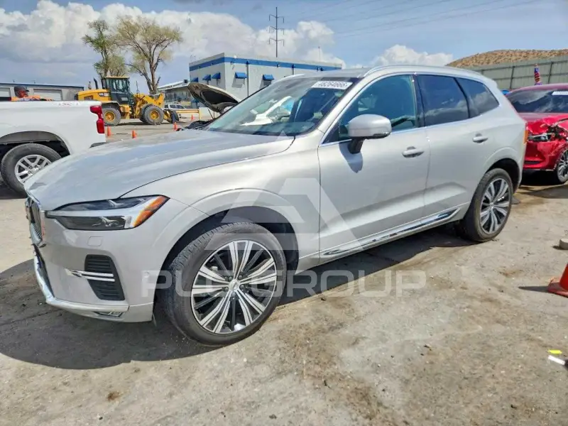 2023 Volvo XC60 фото