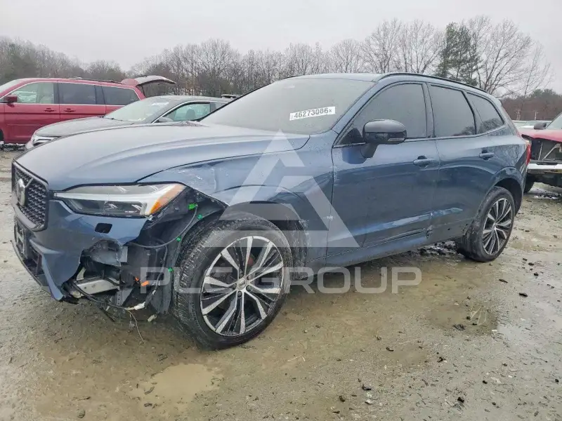 2023 Volvo XC60 photo