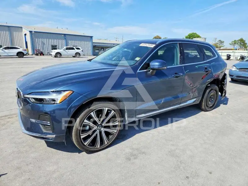 2023 Volvo XC60 фото