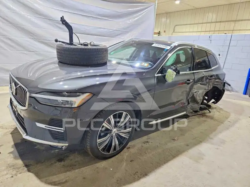 2023 Volvo XC60 фото