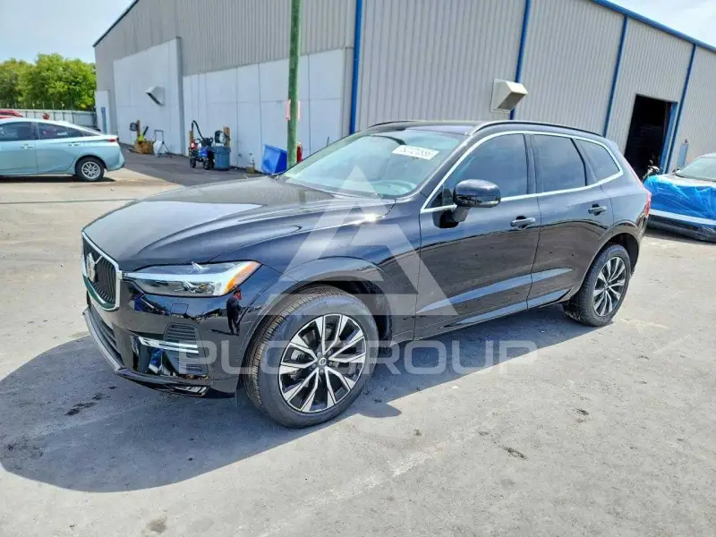 2023 Volvo XC60 photo