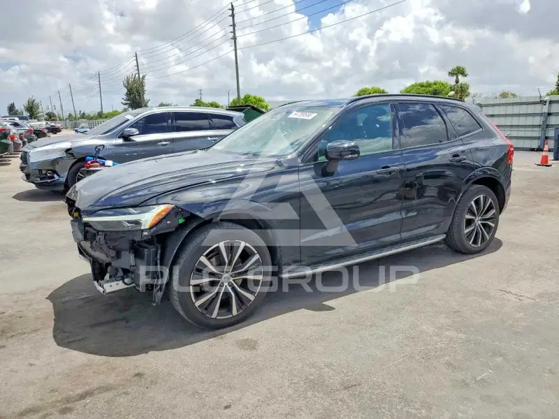 2023 Volvo XC60 фото