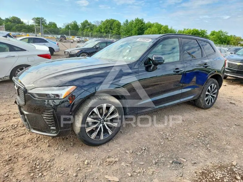 2023 Volvo XC60 photo
