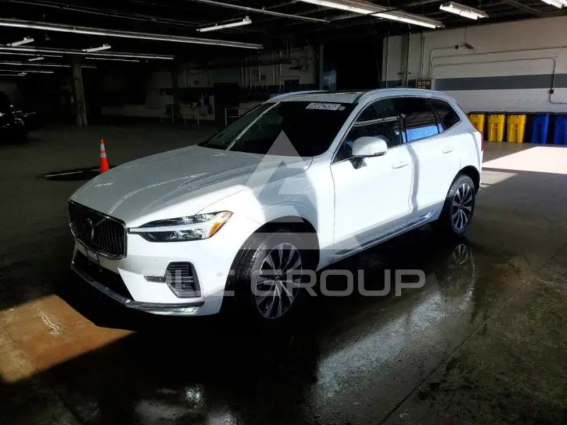 2023 Volvo XC60 фото