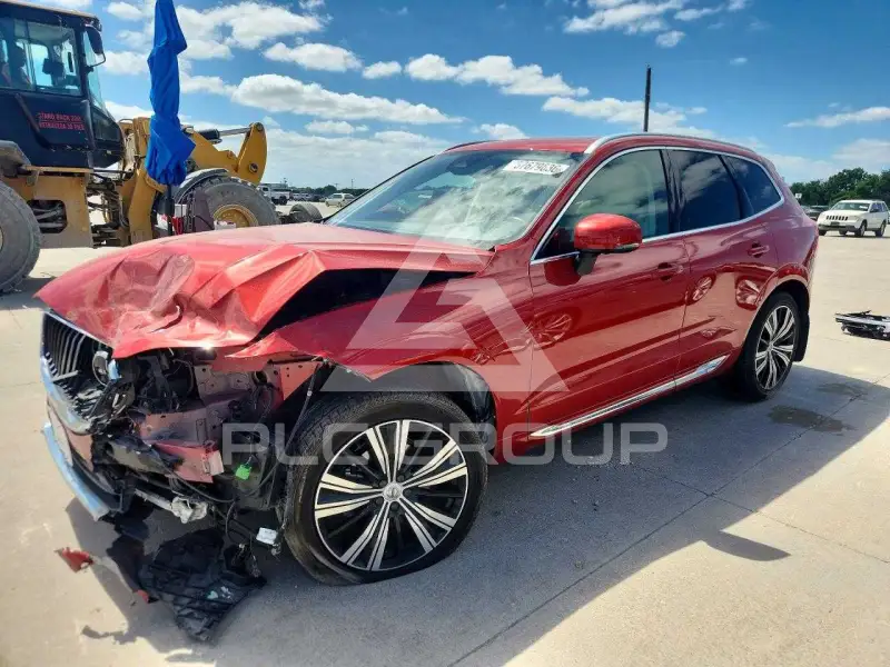 2023 Volvo XC60 фото