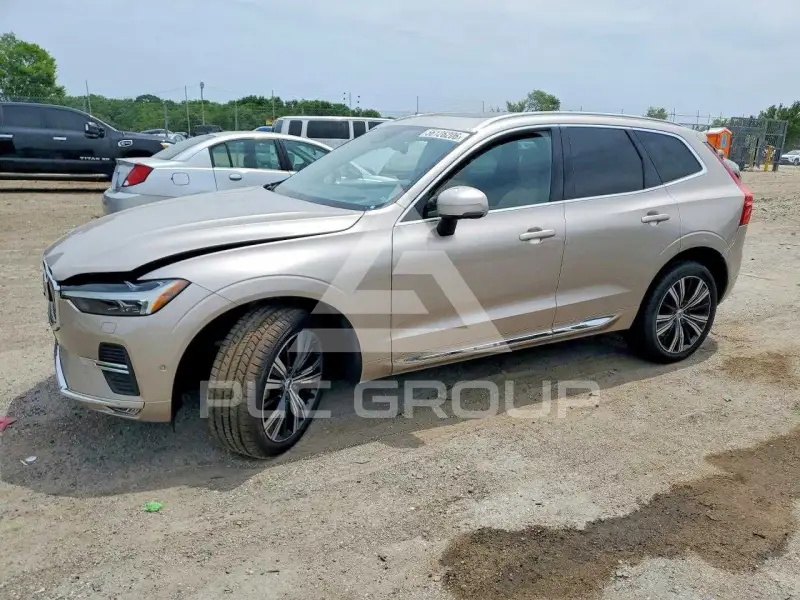 2023 Volvo XC60 фото