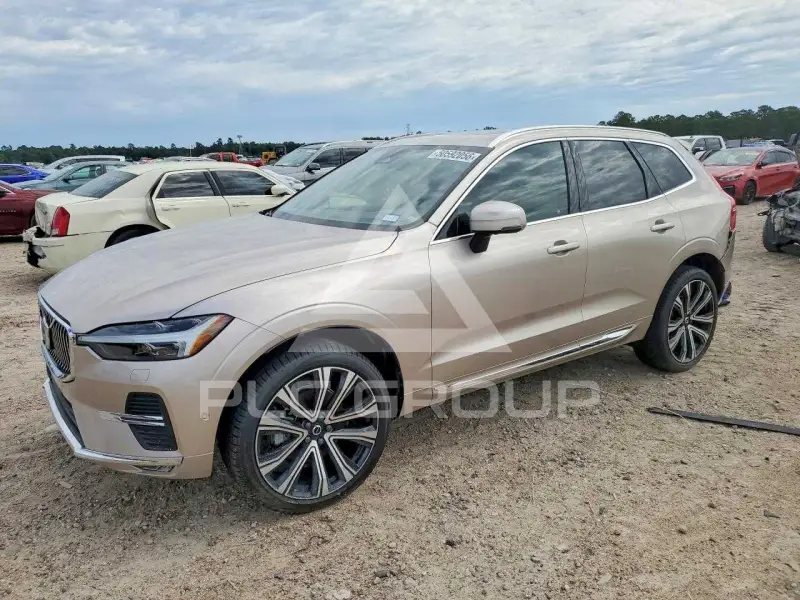 2023 Volvo XC60 фото