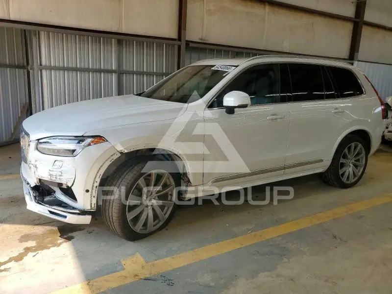 2023 Volvo XC90 фото