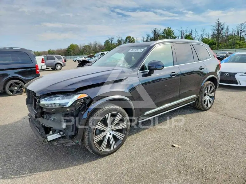2023 Volvo XC90 фото