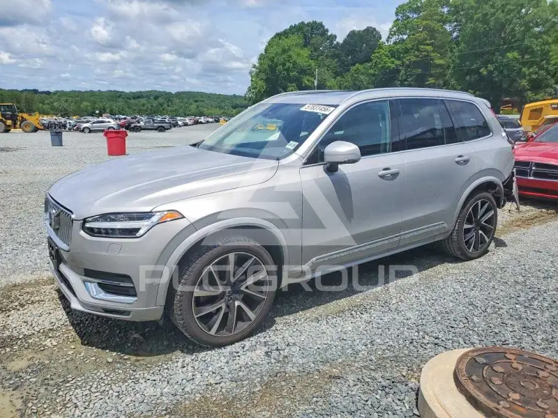 2023 Volvo XC90 фото