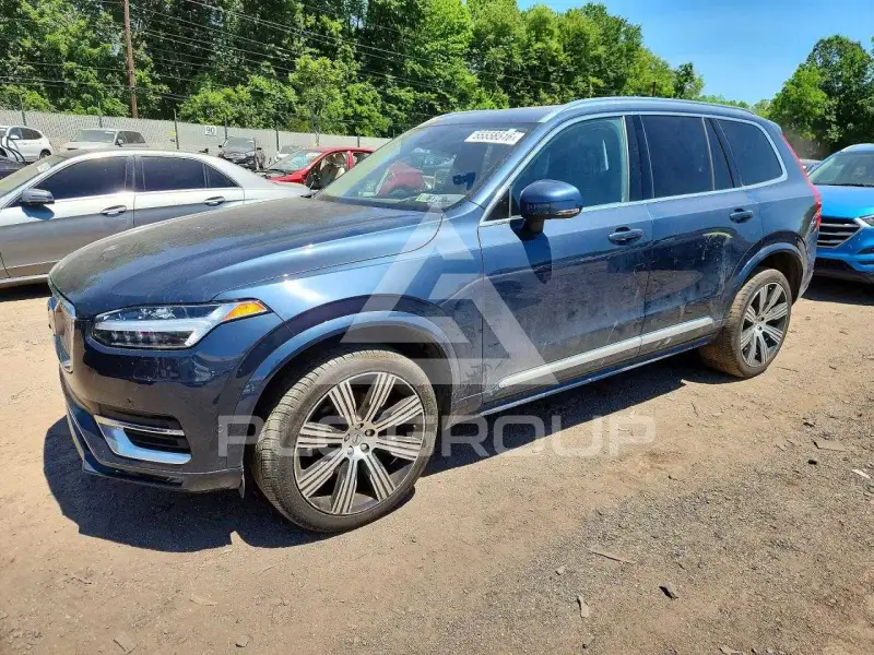 2023 Volvo XC90 фото