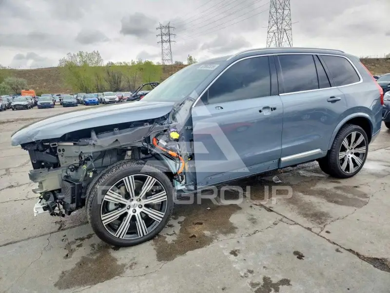 2023 Volvo XC90 фото