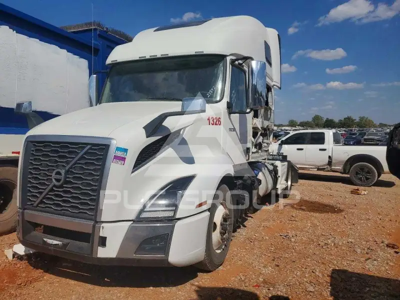 2023 Volvo VNL фото