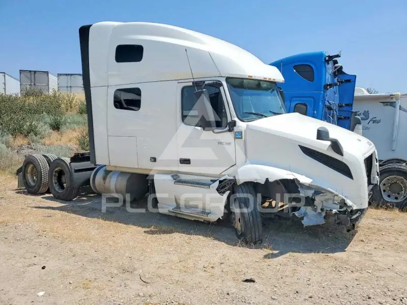 2023 Volvo VNL photo