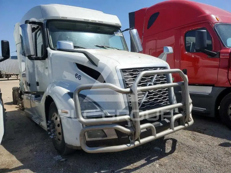 2023 Volvo VNL photo