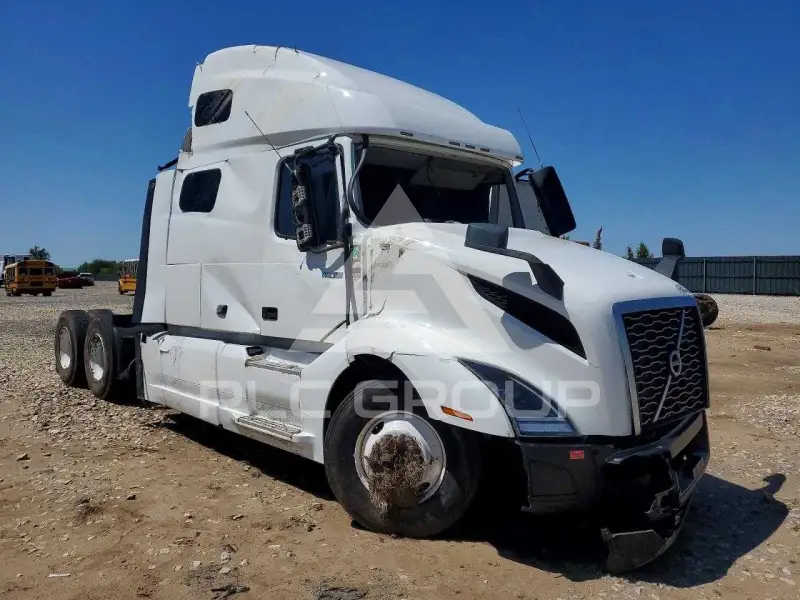 2023 Volvo VNL photo