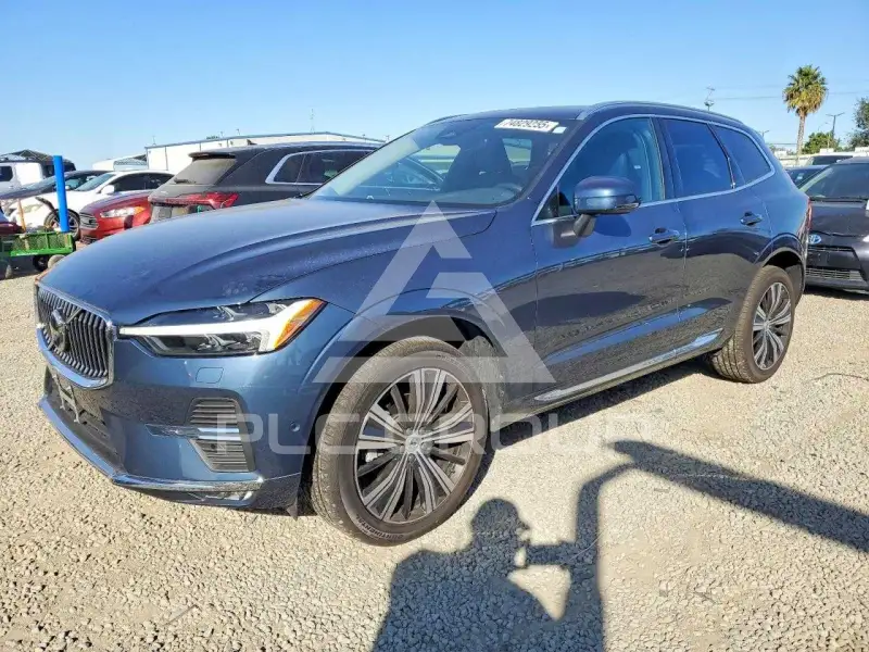 2023 Volvo XC60 photo