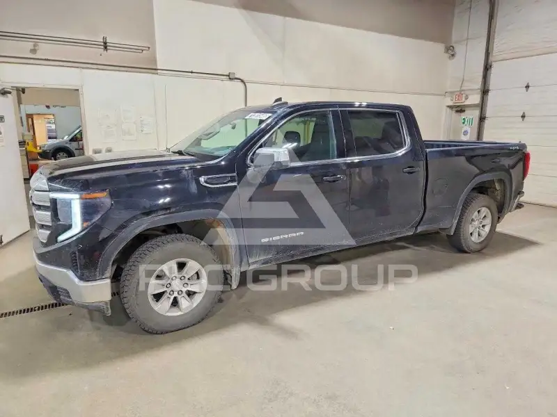 2023 GMC Sierra фото
