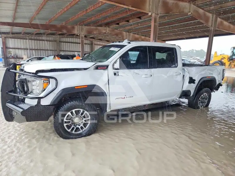 2023 GMC Sierra photo