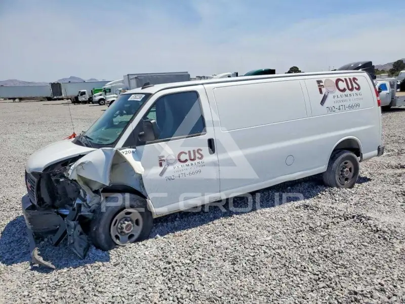 2023 GMC Savana photo