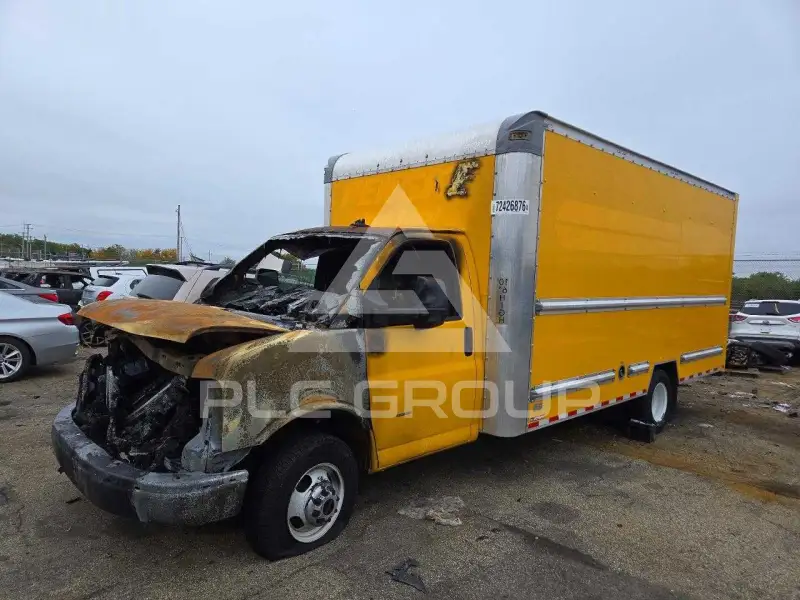 2023 GMC Savana photo