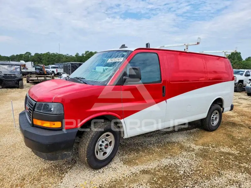 2023 GMC Savana фото