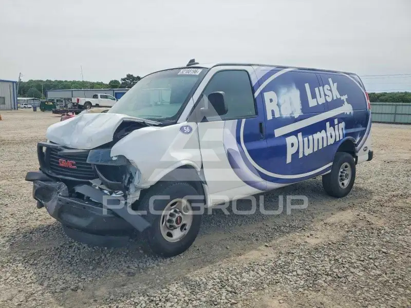 2023 GMC Savana photo