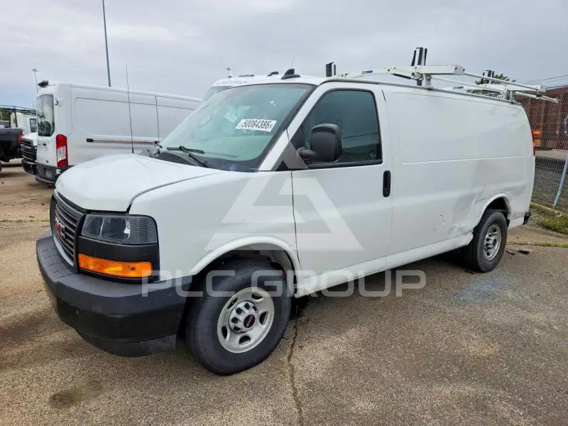 2023 GMC Savana фото