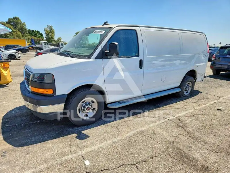 2023 GMC Savana фото