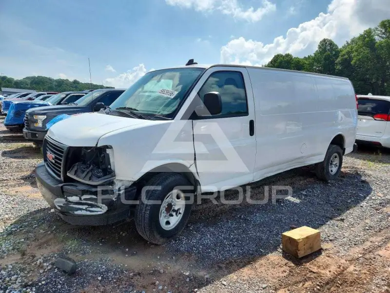 2023 GMC Savana фото