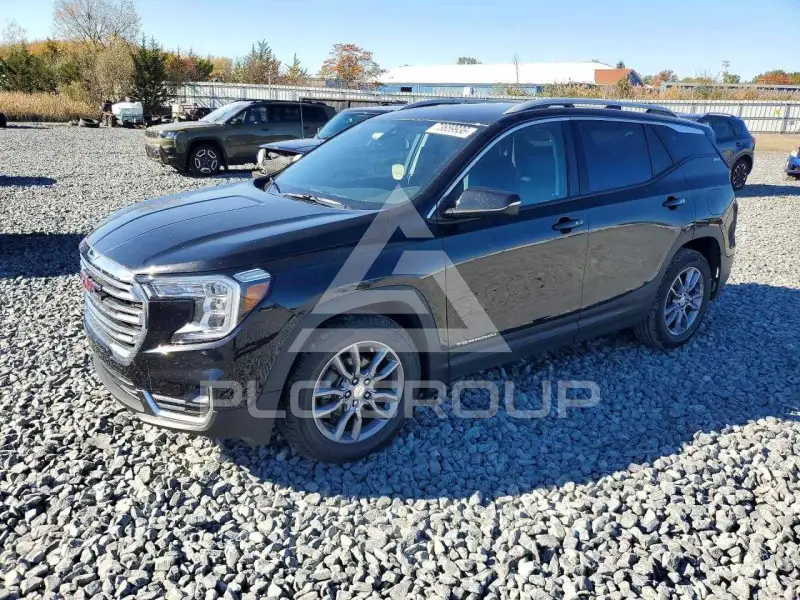 2023 GMC TERRAIN photo