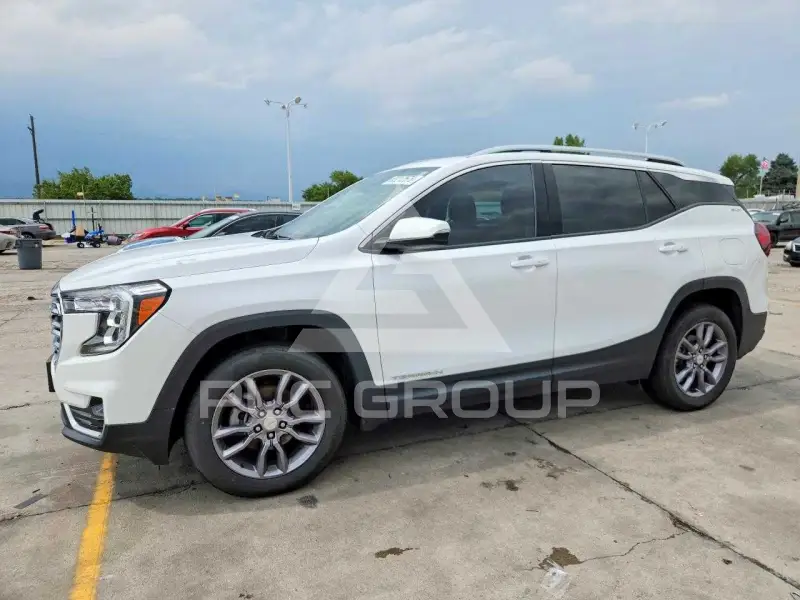 2023 GMC TERRAIN photo