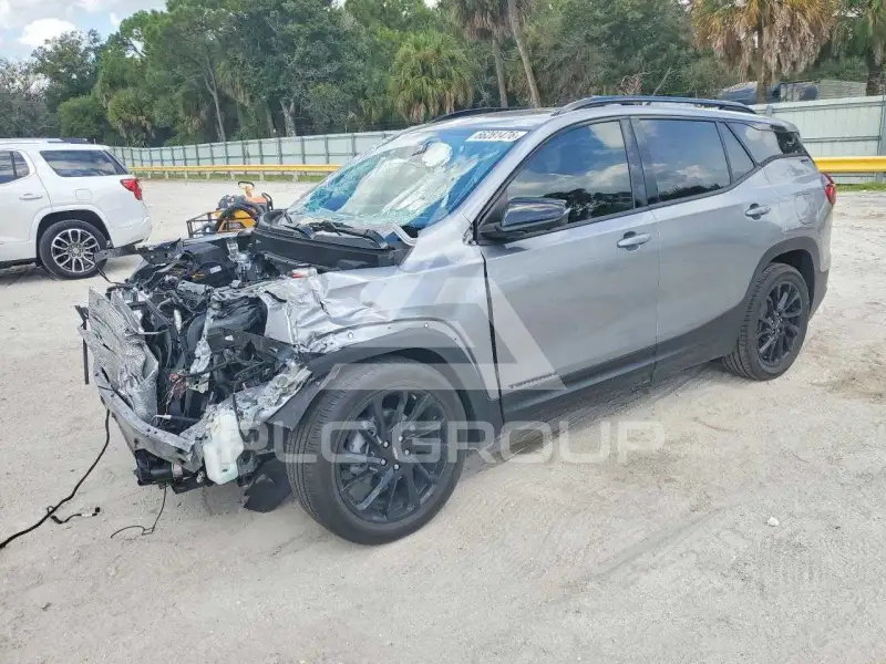2023 GMC TERRAIN photo