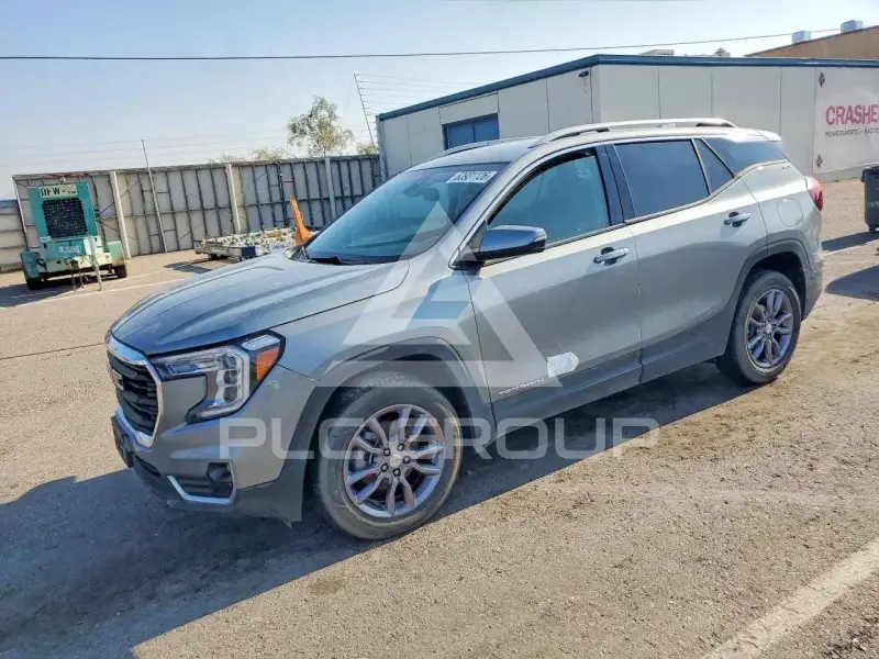 2023 GMC TERRAIN photo