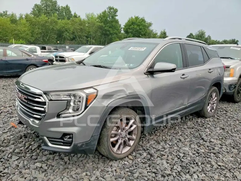 2023 GMC TERRAIN photo