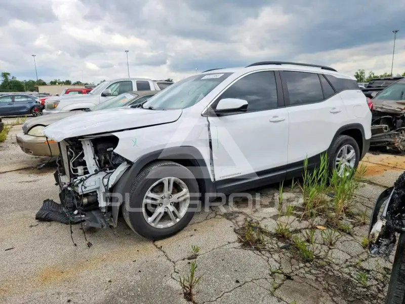 2023 GMC TERRAIN photo