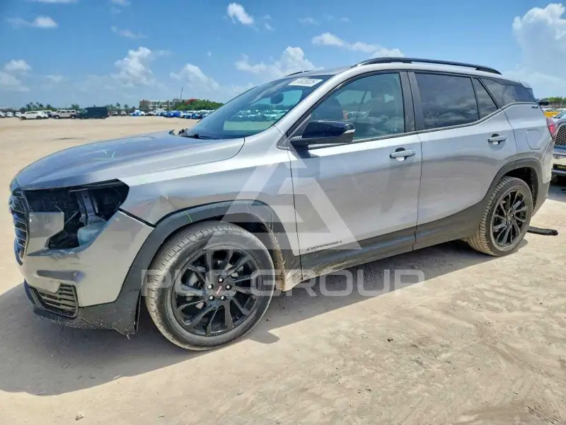 2023 GMC TERRAIN фото