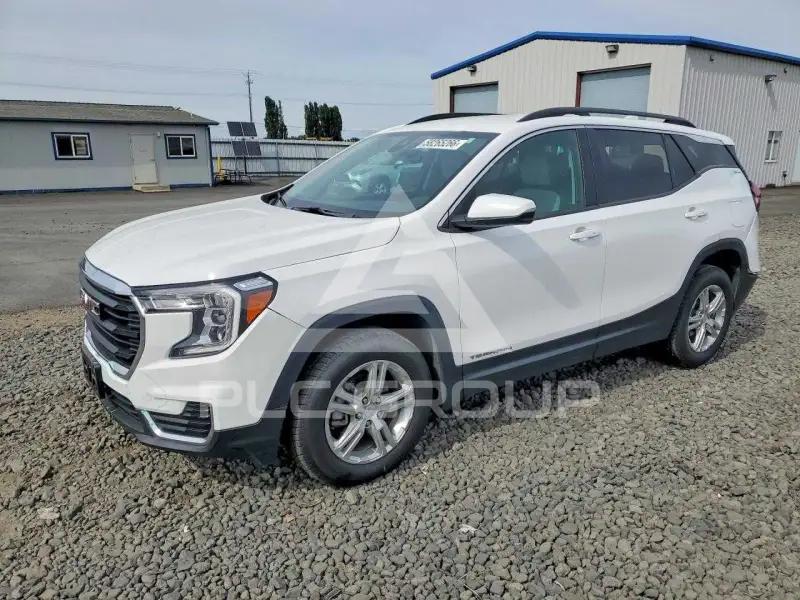2023 GMC TERRAIN photo