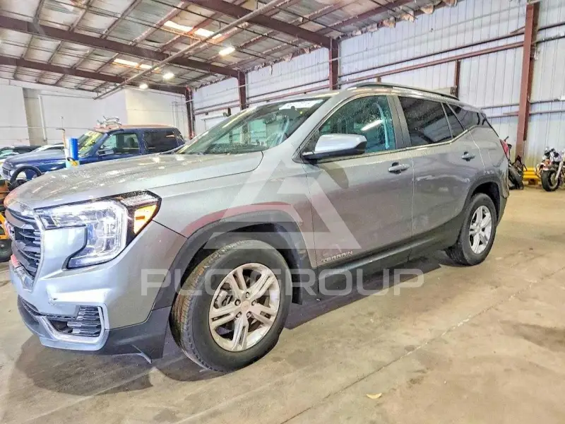 2023 GMC TERRAIN photo