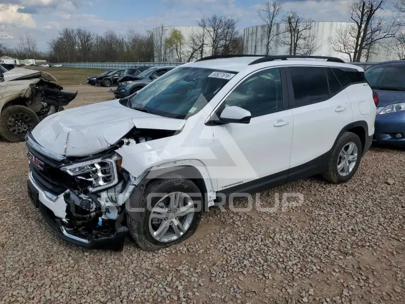 2023 GMC TERRAIN photo