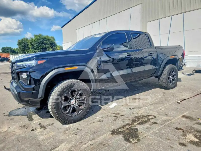2023 GMC CANYON photo