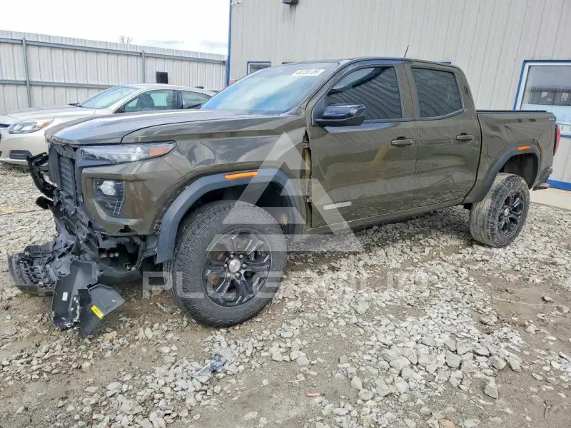 2023 GMC CANYON photo