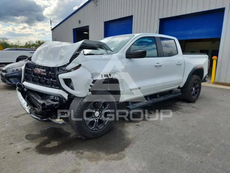 2023 GMC CANYON фото