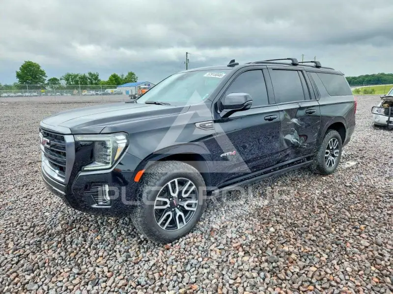 2023 GMC YUKON фото